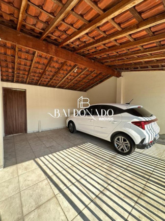 Imagem Casa com 3 Quartos à Venda, 250 m² em Centro - Extrema Imagem Casa com 3 Quartos à Venda, 250 m² em Centro - Extrema