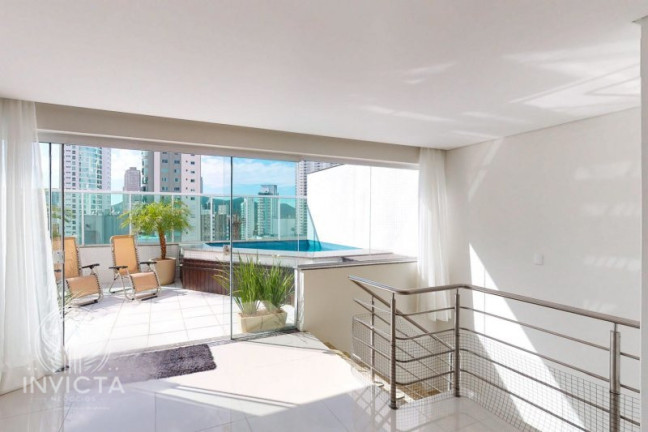 Imagem Cobertura com 4 Quartos à Venda, 340 m² em Centro - Balneário Camboriú