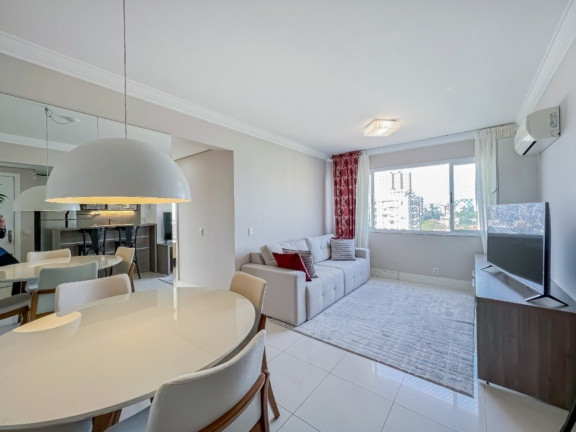 Imagem Imóvel com 2 Quartos à Venda, 72 m² em Petrópolis - Porto Alegre