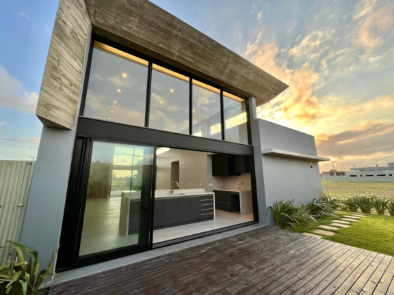 Imagem Casa com 3 Quartos à Venda, 178 m² em -- - Capao Da Canoa Imagem Casa com 3 Quartos à Venda, 178 m² em -- - Capao Da Canoa