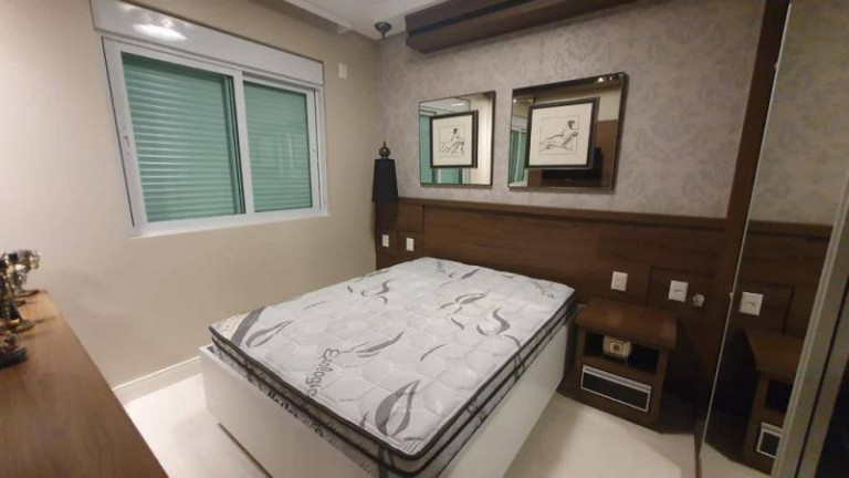 Imagem Apartamento com 4 Quartos à Venda, 326 m²