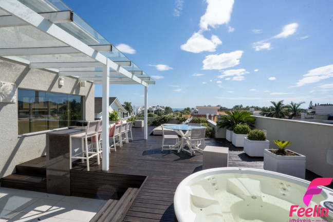 Imagem Casa com 7 Quartos à Venda, 1.103 m² em Jurerê Internacional - Florianópolis Imagem Casa com 7 Quartos à Venda, 1.103 m² em Jurerê Internacional - Florianópolis