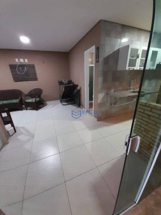 Imagem Casa com 3 Quartos à Venda, 186 m² em Maraponga - Fortaleza Imagem Casa com 3 Quartos à Venda, 186 m² em Maraponga - Fortaleza