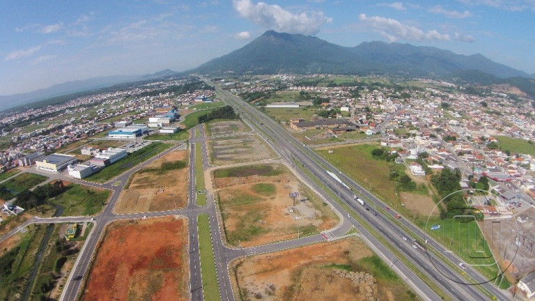 Imagem Terreno à Venda, 765 m² em Barra Do Aririú - Palhoça Imagem Terreno à Venda, 765 m² em Barra Do Aririú - Palhoça
