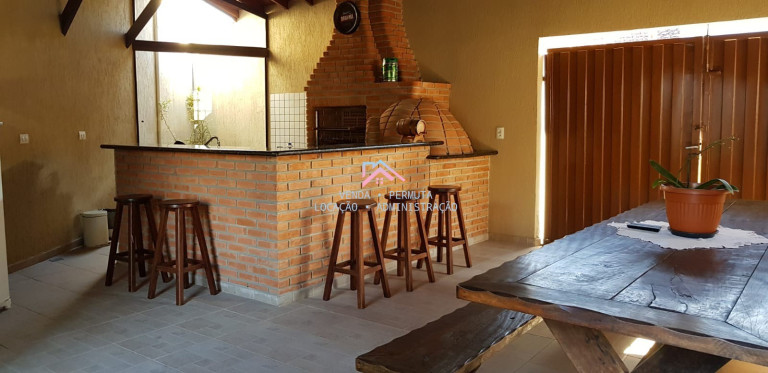 Imagem Sobrado com 4 Quartos à Venda, 320 m² em Centro - Cabreúva