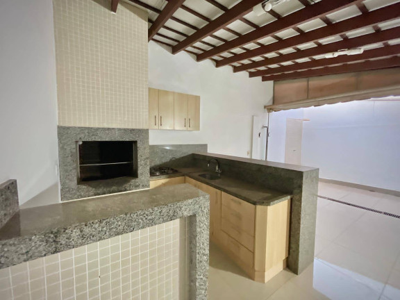 Imagem Casa de Condomínio com 3 Quartos à Venda, 300 m² em Despraiado - Cuiabá