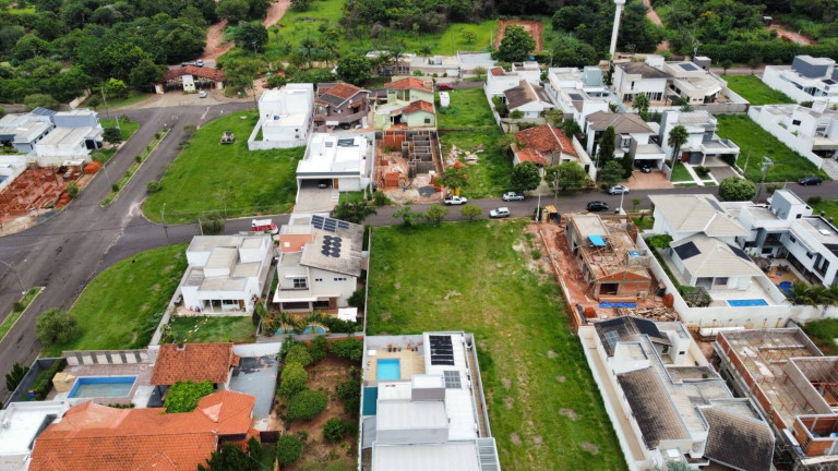 Imagem Terreno em Condomínio à Venda, 450 m² em Jardim Marabá - Bauru