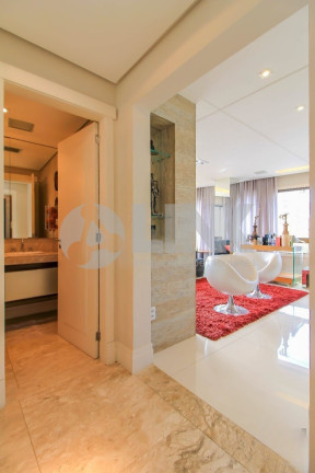 Imagem Apartamento com 3 Quartos à Venda, 182 m² em Petrópolis - Porto Alegre Imagem Apartamento com 3 Quartos à Venda, 182 m² em Petrópolis - Porto Alegre
