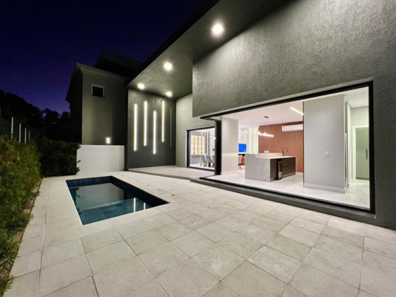 Imagem Casa com 4 Quartos à Venda, 243 m² em -- - Capao Da Canoa