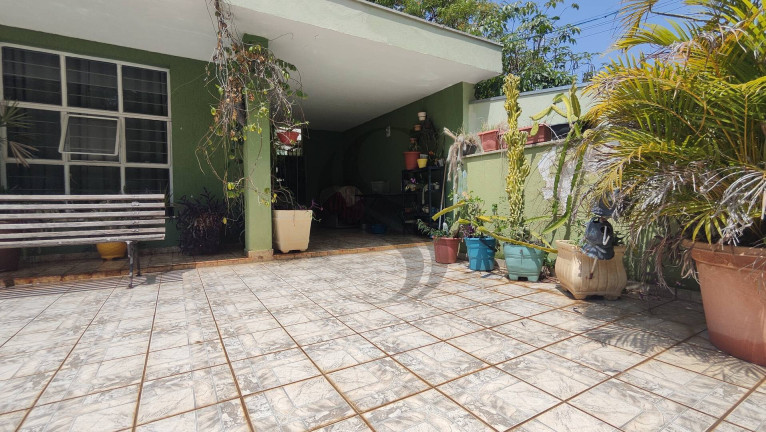 Imagem Casa com 3 Quartos à Venda, 300 m² em Jardim Emília - Sorocaba Imagem Casa com 3 Quartos à Venda, 300 m² em Jardim Emília - Sorocaba