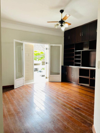Imagem Casa com 4 Quartos à Venda, 395 m² em Alphaville - Santana De Parnaíba Imagem Casa com 4 Quartos à Venda, 395 m² em Alphaville - Santana De Parnaíba