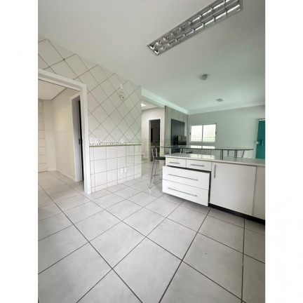 Imagem Casa com 3 Quartos à Venda, em Ariribá - Balneário Camboriú Imagem Casa com 3 Quartos à Venda, em Ariribá - Balneário Camboriú