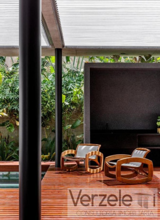 Imagem Casa com 4 Quartos à Venda, 680 m² em Praia Brava - Itajaí