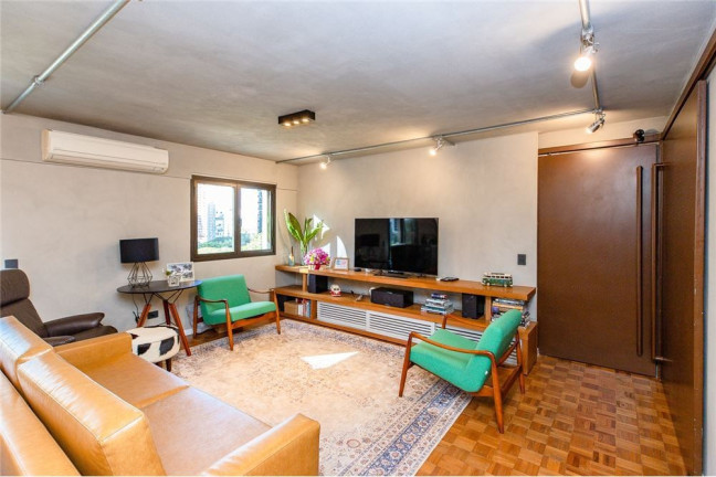 Imagem Apartamento com 3 Quartos à Venda, 130 m² em Itaim - São Paulo