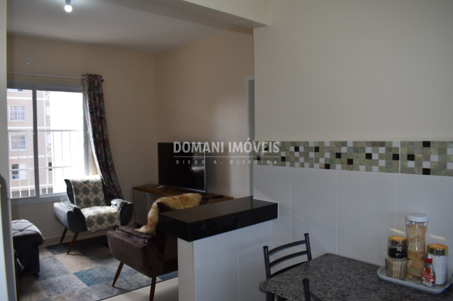 Imagem Imóvel com 2 Quartos à Venda, 55 m² em Região Da Abernéssia - Campos Do Jordão