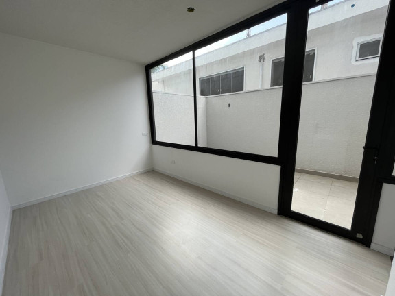 Imagem Kitnet com 1 Quarto à Venda, 31 m² em água Verde - Curitiba