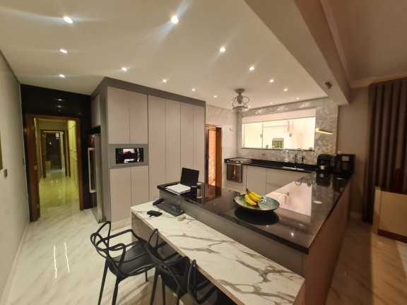 Imagem Casa com 3 Quartos à Venda, 200 m² em Gonzaga - Santos Imagem Casa com 3 Quartos à Venda, 200 m² em Gonzaga - Santos