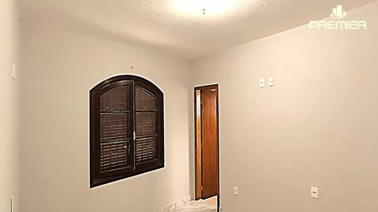 Imagem Casa com 3 Quartos para Alugar, 85 m² em Ivoturucaia - Jundiaí