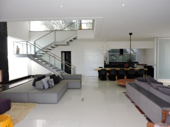 Imagem Casa com 4 Quartos à Venda, 613 m² em Golf Village - Carapicuíba Imagem Casa com 4 Quartos à Venda, 613 m² em Golf Village - Carapicuíba