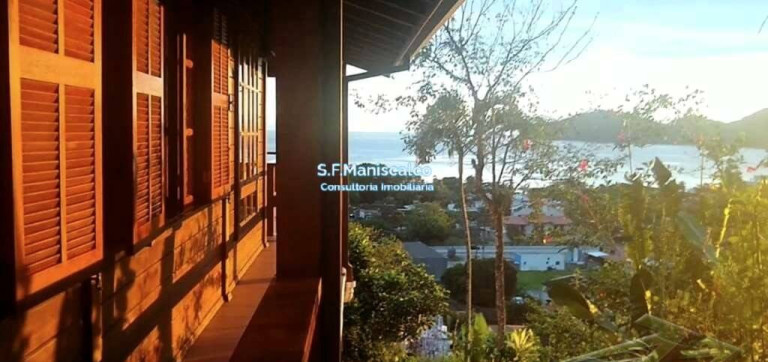 Casa com 5 Quartos à Venda, 480 m² em Enseada - Ubatuba