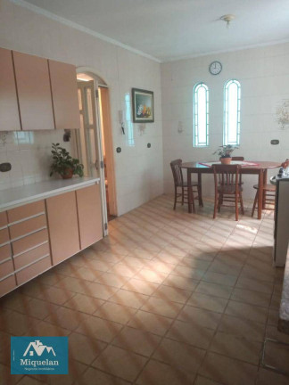 Imagem Sobrado com 4 Quartos à Venda, 205 m² em Horto - São Paulo Imagem Sobrado com 4 Quartos à Venda, 205 m² em Horto - São Paulo