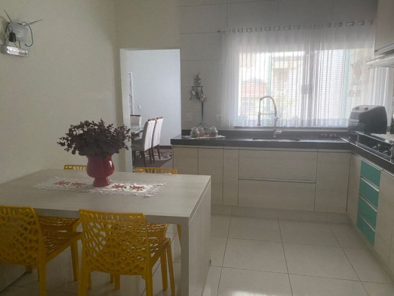 Imagem Casa com 3 Quartos à Venda, 324 m² em Vila Scarpelli - Santo André Imagem Casa com 3 Quartos à Venda, 324 m² em Vila Scarpelli - Santo André