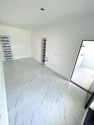 Imagem Casa com 4 Quartos à Venda, 133 m²