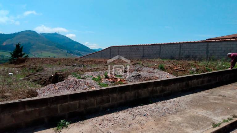 Terreno à Venda, 615 m² em Véu Das Noivas - Poços De Caldas