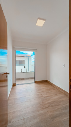 Imagem Sobrado com 4 Quartos à Venda, em Jardim Natal I - Franca Imagem Sobrado com 4 Quartos à Venda, em Jardim Natal I - Franca