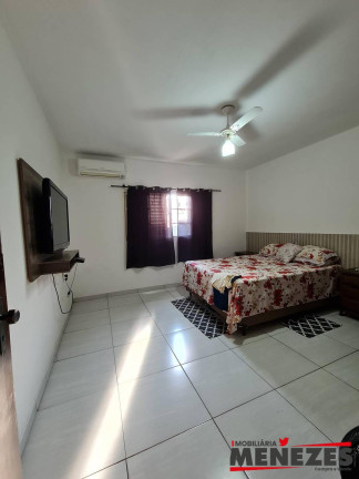 Imagem Casa com 3 Quartos à Venda, 319 m² em Jardim Ariana - Leme