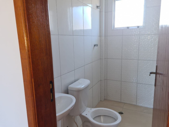 Imagem Casa com 2 Quartos à Venda, 52 m² em Maracanã - Praia Grande Imagem Casa com 2 Quartos à Venda, 52 m² em Maracanã - Praia Grande