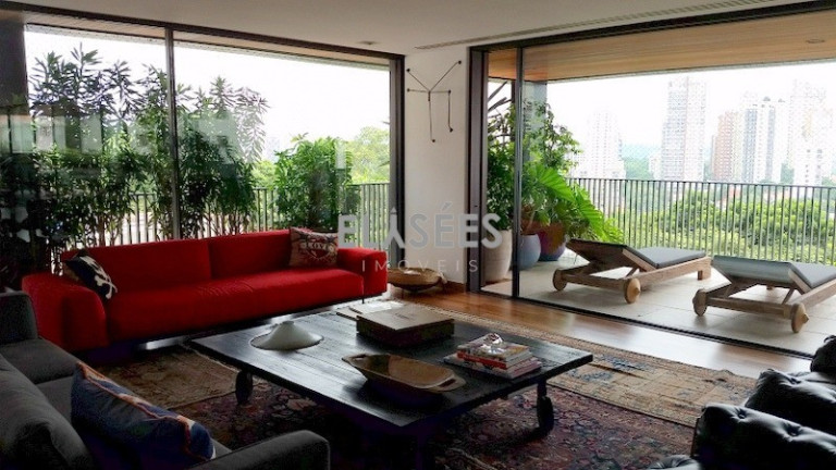Apartamento com 3 Quartos à Venda, 565 m² em Sumarezinho - São Paulo