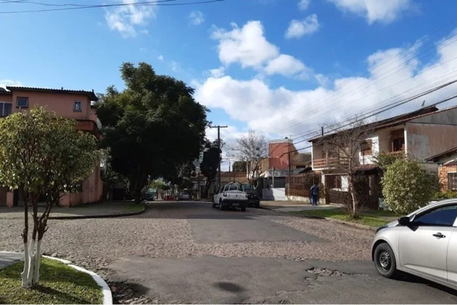 Imagem Terreno à Venda, 915 m² em Partenon - Porto Alegre Imagem Terreno à Venda, 915 m² em Partenon - Porto Alegre