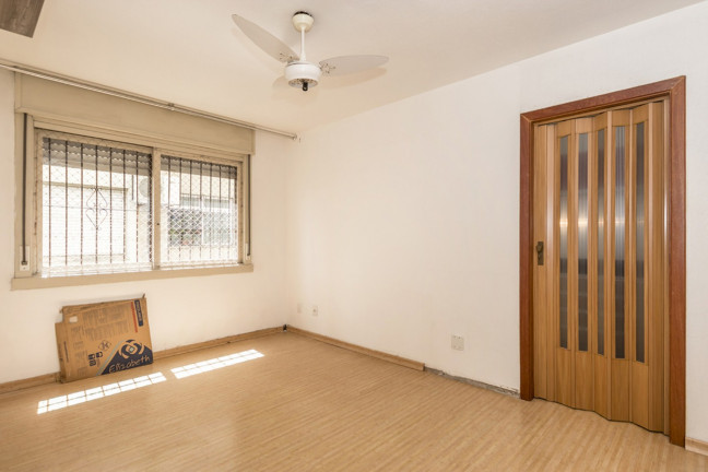 Imagem Imóvel com 2 Quartos à Venda, 58 m² em Petrópolis - Porto Alegre Imagem Imóvel com 2 Quartos à Venda, 58 m² em Petrópolis - Porto Alegre