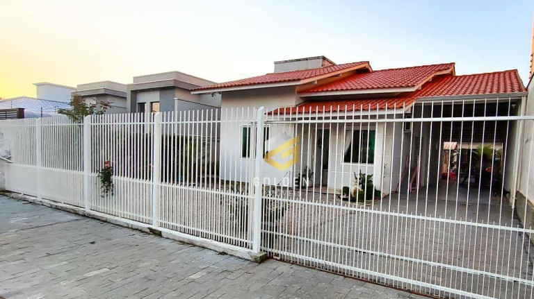 Casa com 2 Quartos à Venda, 80 m² em Mata Atlântica - Tijucas