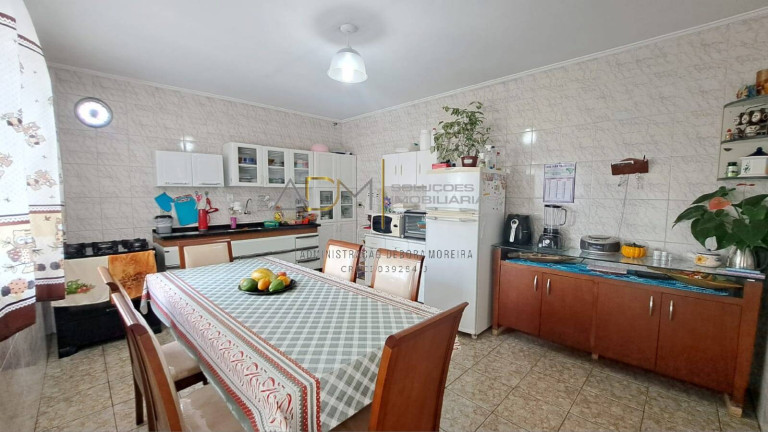 Imagem Casa com 3 Quartos à Venda, 3 m² em Centro - Botucatu