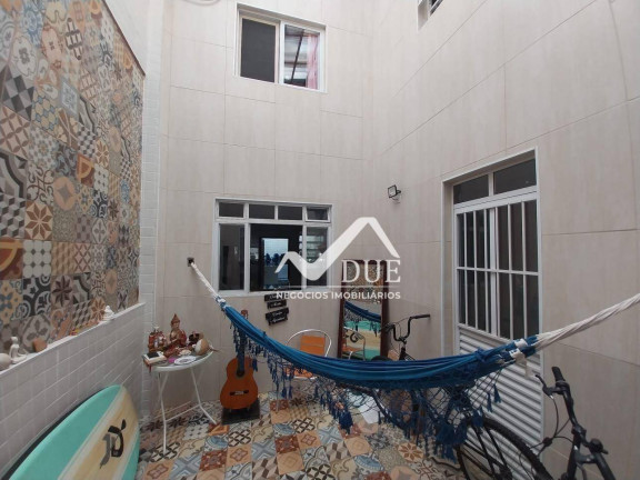 Imagem Casa com 3 Quartos à Venda, 340 m² em Vila Matias - Santos