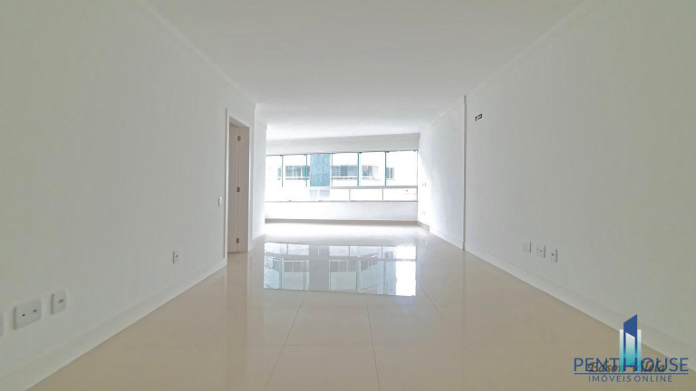 Imagem Apartamento com 3 Quartos à Venda, 130 m² em Centro - Balneário Camboriú Imagem Apartamento com 3 Quartos à Venda, 130 m² em Centro - Balneário Camboriú