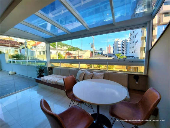 Imagem Apartamento com 3 Quartos à Venda, 248 m² em Agronômica - Florianópolis