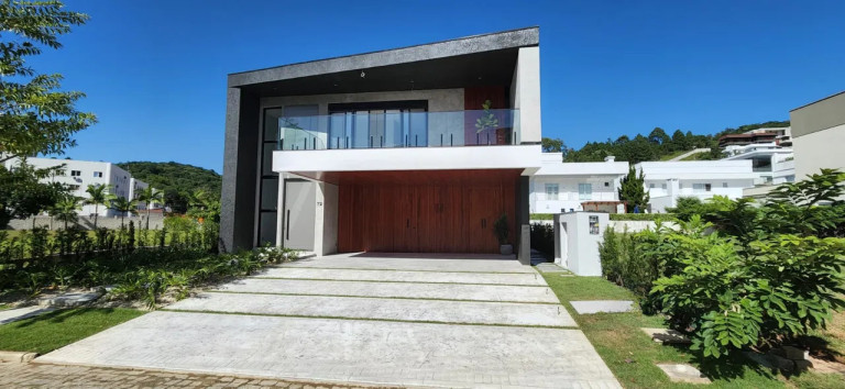 Imagem Casa com 5 Quartos à Venda, 382 m² em Praia Brava - Itajaí Imagem Casa com 5 Quartos à Venda, 382 m² em Praia Brava - Itajaí