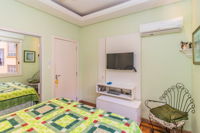 Imagem Apartamento com 3 Quartos à Venda, 126 m² em Bom Fim - Porto Alegre Imagem Apartamento com 3 Quartos à Venda, 126 m² em Bom Fim - Porto Alegre