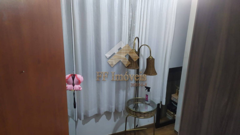 Imagem Casa com 4 Quartos à Venda, 250 m² em São Carlos
