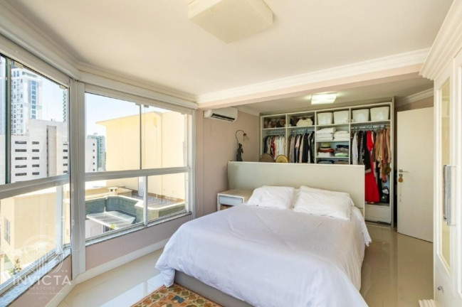 Imagem Cobertura com 4 Quartos à Venda, 270 m² em Centro - Balneário Camboriú