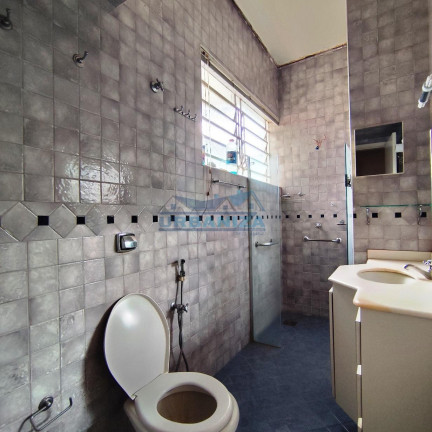 Imagem Casa com 3 Quartos à Venda, 208 m² em Centro - Birigui