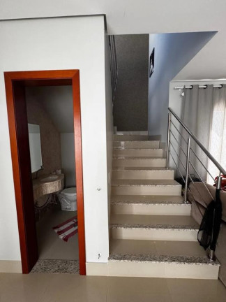 Imagem Casa com 3 Quartos à Venda, 215 m² em Jardim Califórnia - Cuiabá