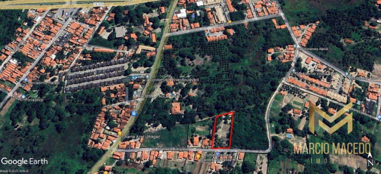 Imagem Terreno à Venda, 3.933 m² em Lagoa Redonda - Fortaleza Imagem Terreno à Venda, 3.933 m² em Lagoa Redonda - Fortaleza