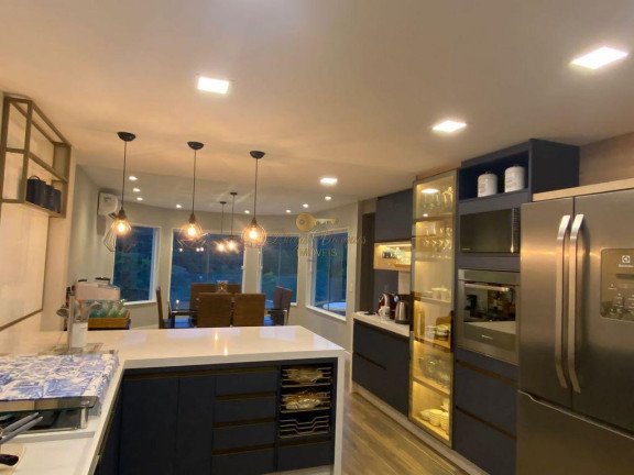 Imagem Casa com 4 Quartos à Venda, 285 m² em Vargem Grande - Teresópolis