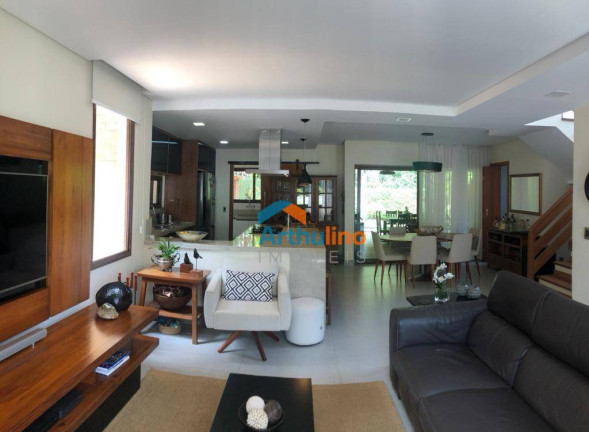 Imagem Casa com 3 Quartos à Venda, 225 m² em Fazendinha - Carapicuíba