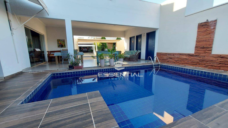 Casa com 3 Quartos à Venda, 215 m² em Figueira I - São José Do Rio Preto