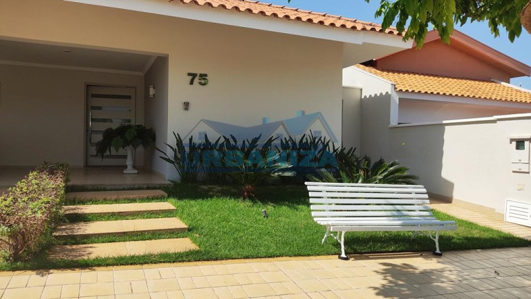 Imagem Casa com 3 Quartos à Venda, 415 m² em Condomínio Residencial Ibiza - Birigui